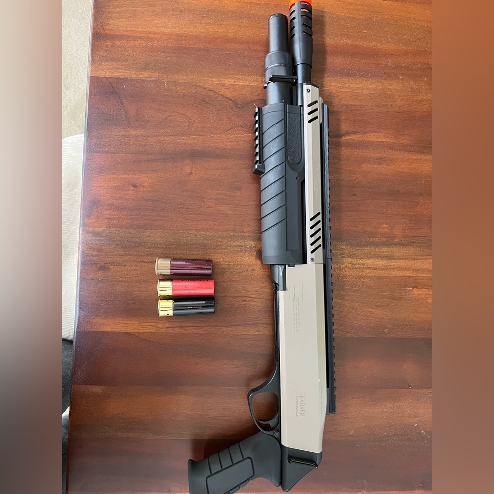 STF/12 Fabram Professional Airsoft Shotgun.